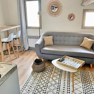 Studio cosy à deux minutes du port Appartement